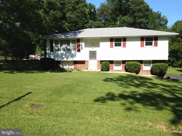 12818 Woodbine Rd SW, Cresaptown, MD 21502