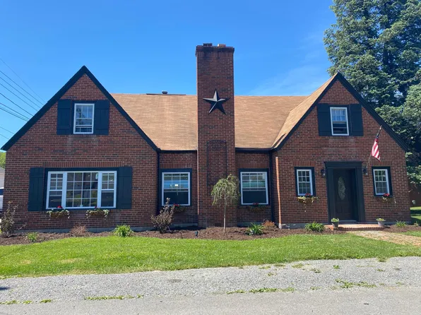 275 4th St #275, Parsons, WV 26287