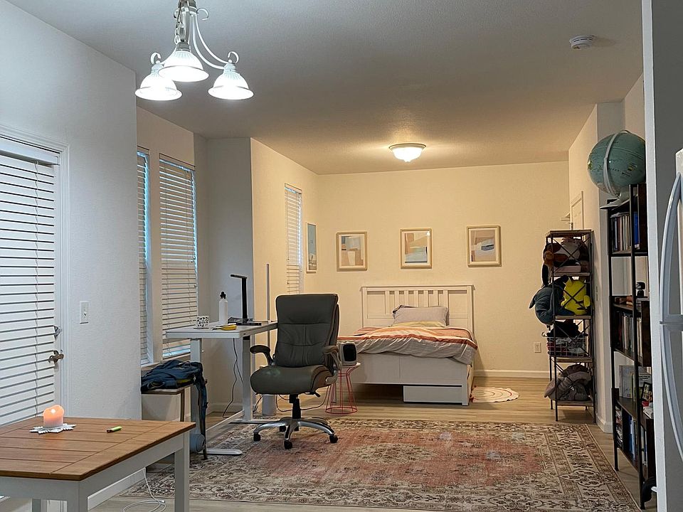 2nd image of 212 Pacifica Blvd