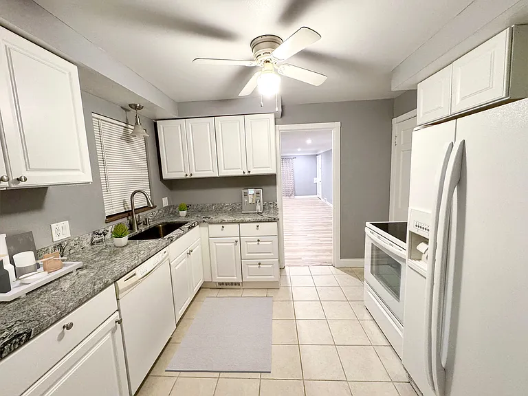 15002 Fernway Ave #1 — Photo 7