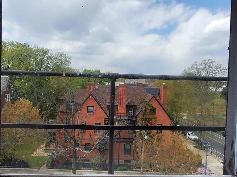 4116 Spruce St #4R — Photo 11