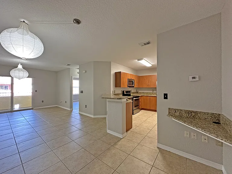 152 SW Peacock Blvd #206 — Photo 8