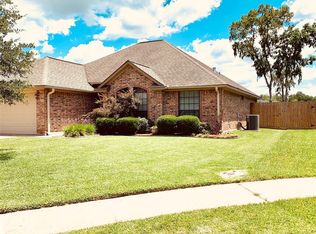 107 Baileys Ct, Richwood, TX 77531