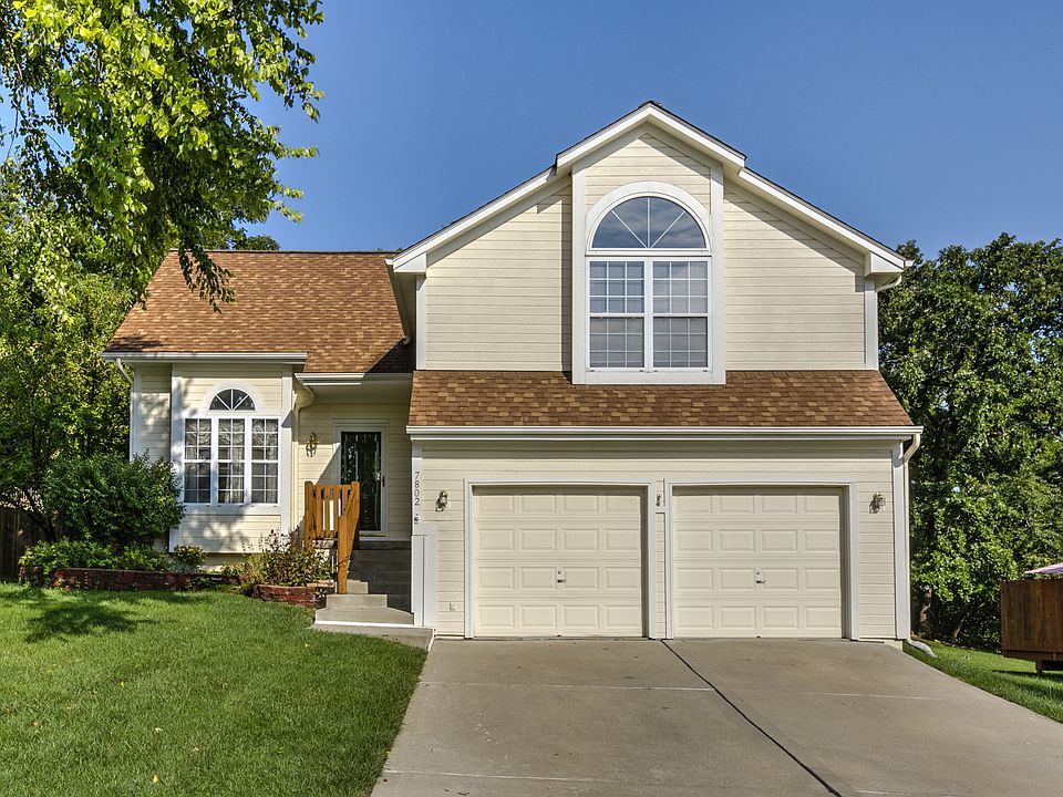 1st image of 7802 N Amoret Ave