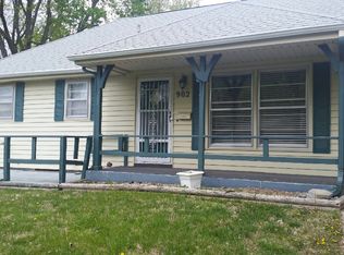 902 SW Lea Dr, Lees Summit, MO 64081