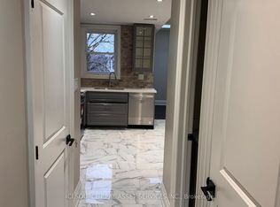 615 College St UNIT A, Toronto, ON M6G 1B5