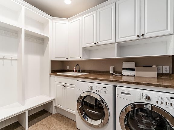 4th image of 9821 Glasgow Ct