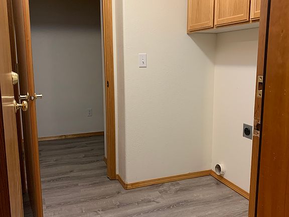 5th image of 28308 83rd Dr NW