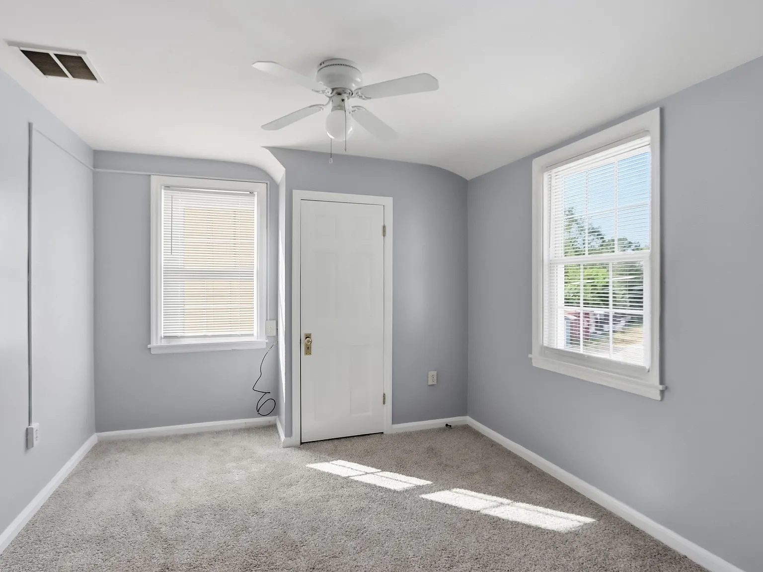 1 bed, 1.5 bath, 2400 sqft, $700 — Photo 4