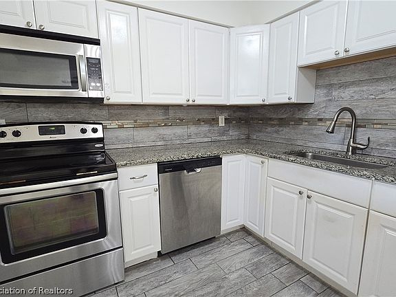 5th image of 1552 Cedarbrook St