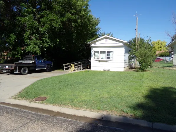 506 N Sumner St, Syracuse, KS 67878