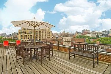 Rented by R New York