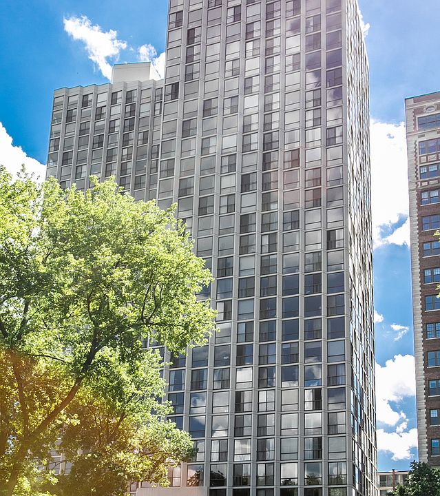 1st image of 345 W Fullerton Pkwy APT 1606
