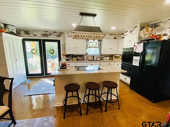 4th image of 912 County Road 3226