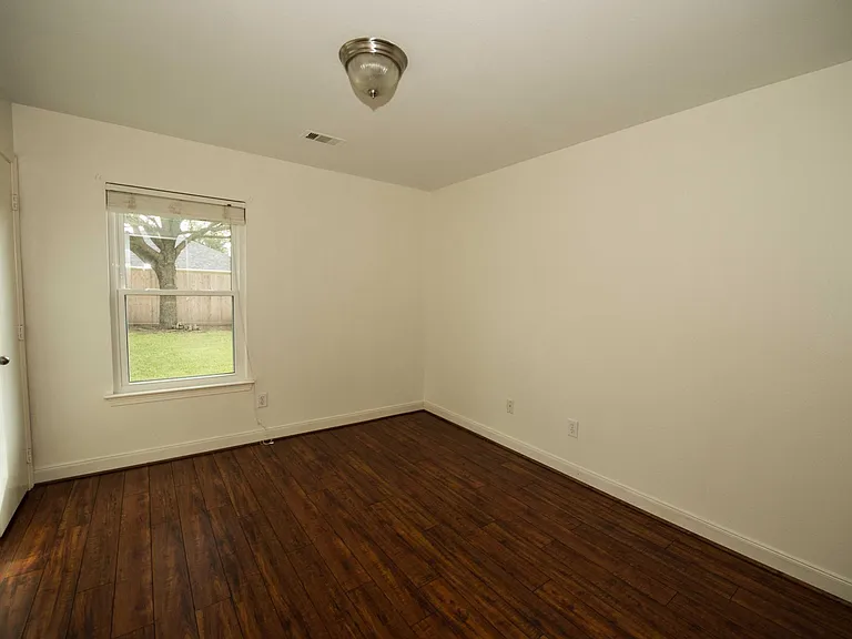 16211 Noblewood Way — Photo 11