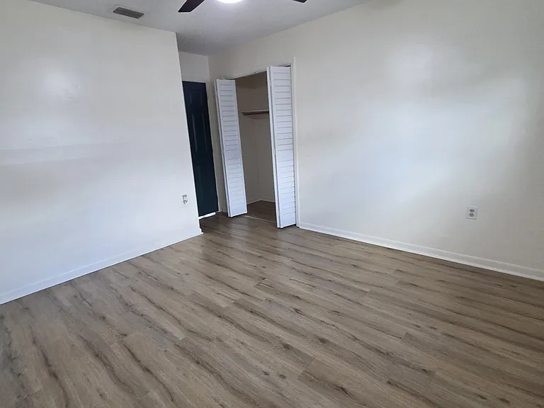 1802 W House St #B — Photo 18