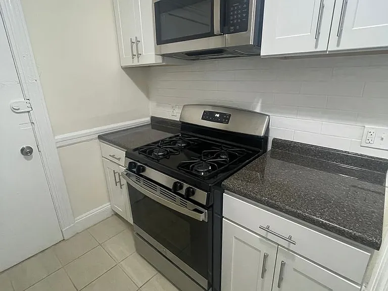 133 N Washington St #37 — Photo 2
