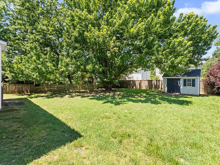 6912 Dartmouth Ave — Photo 34