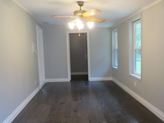 5th image of 107 Tamarisk St