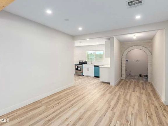 5th image of 11722 W Soledad St