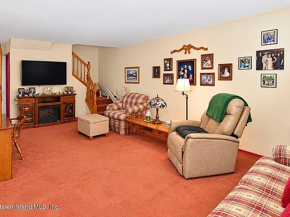 5th image of 104 Windham Loop