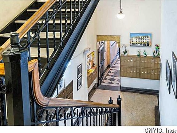 4th image of 377 W Onondaga St APT 207