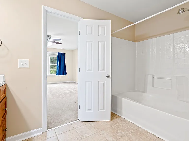 5612 Slaytenbush Ln — Photo 16