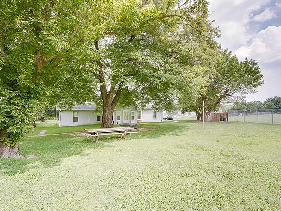 4th image of 2817 Rose Ave APT C