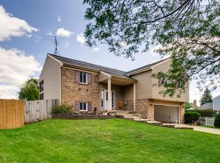 1223 Dogwood Ln, Bartlett, IL