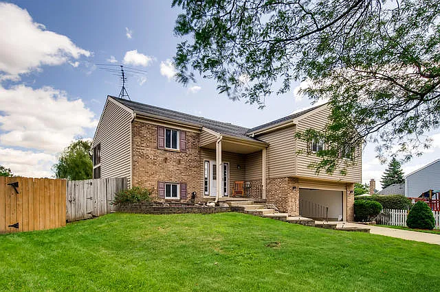 1223 Dogwood Ln photo 1