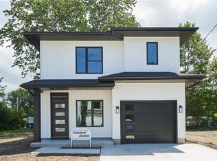 Hayes Ave, Willoughby, OH 44094