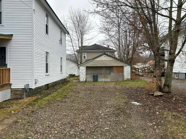 11 Vine St #1, Warren, PA 16365