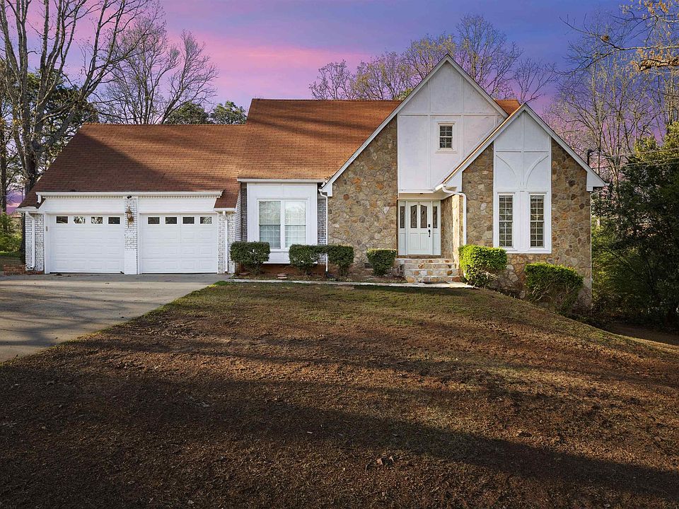 1st image of 199 Montclair Cir