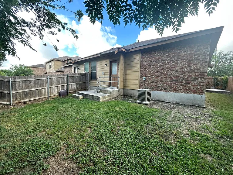 298 Rosalie Dr — Photo 26