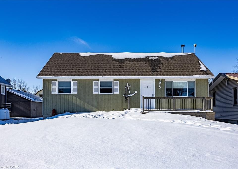 1st image of 8 Pickerel Rd