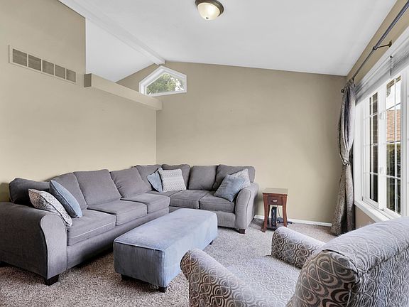 4th image of 4669 Meadow Lake Dr SE