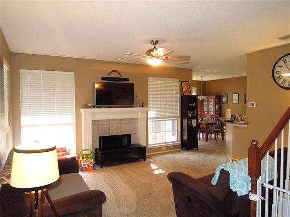 2nd image of 932 Plantation Dr