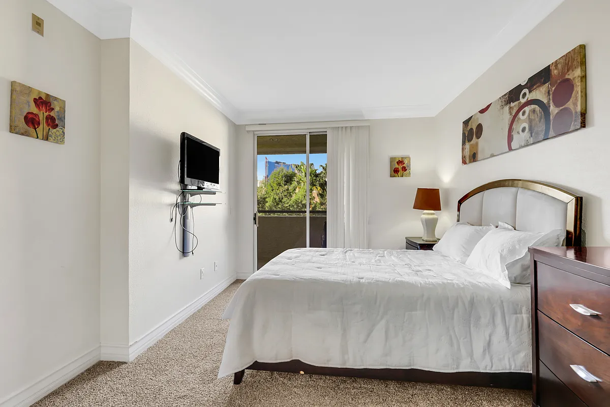1 bed, 727 sqft, $1,600 — Photo 4