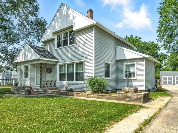 12856 S Wolcott Ave, Sawyer, MI 49125