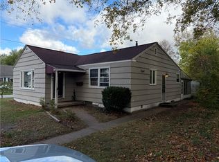 132 Sparling Dr, Rochester, NY 14616
