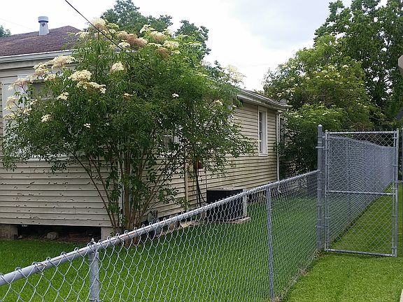 2nd image of 2026 Stafford St