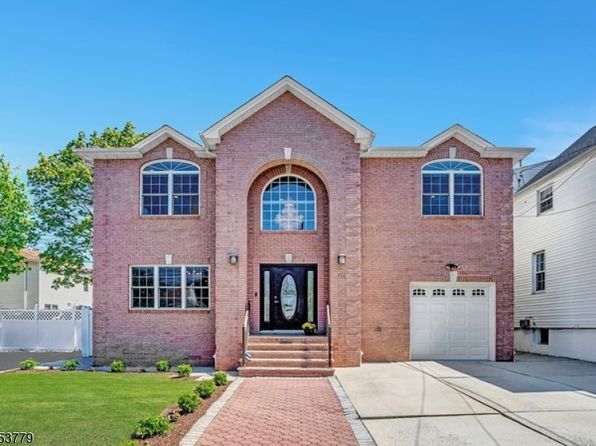 736 Hudson Ave, Secaucus Town, NJ 07094