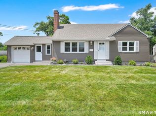 34 Litchfield Dr, Enfield, CT 06082
