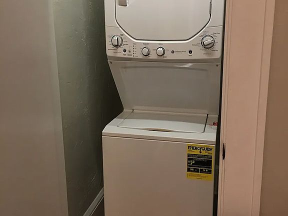 3rd image of 1202 N Bronough St