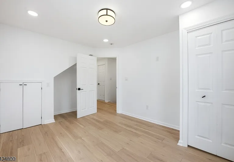 40 Edgewood Rd — Photo 15