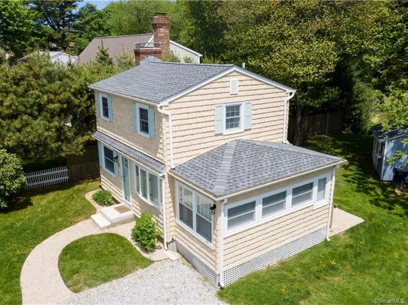 26 Sagamore Terrace Dr, Westbrook, CT 06498
