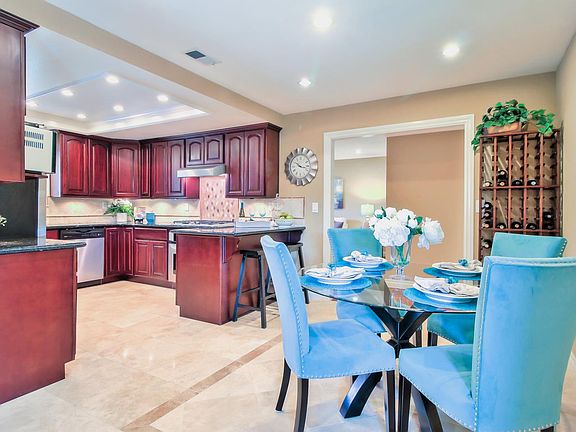 5th image of 1564 Portola Dr