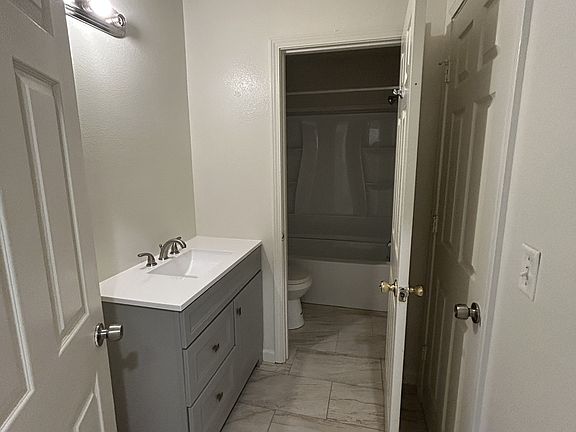 3rd image of 177 16th St APT 1-C