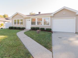 2235 S Wolf Rd, Des Plaines, IL 60018