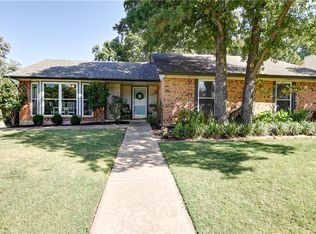 2317 Shady Tree Ln, Edmond, OK 73013